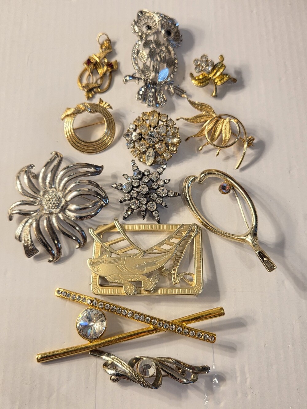 Mixed Gold and Silver Women’s Brooch Set - Elegant Floral & Animal Pins Vintage.
